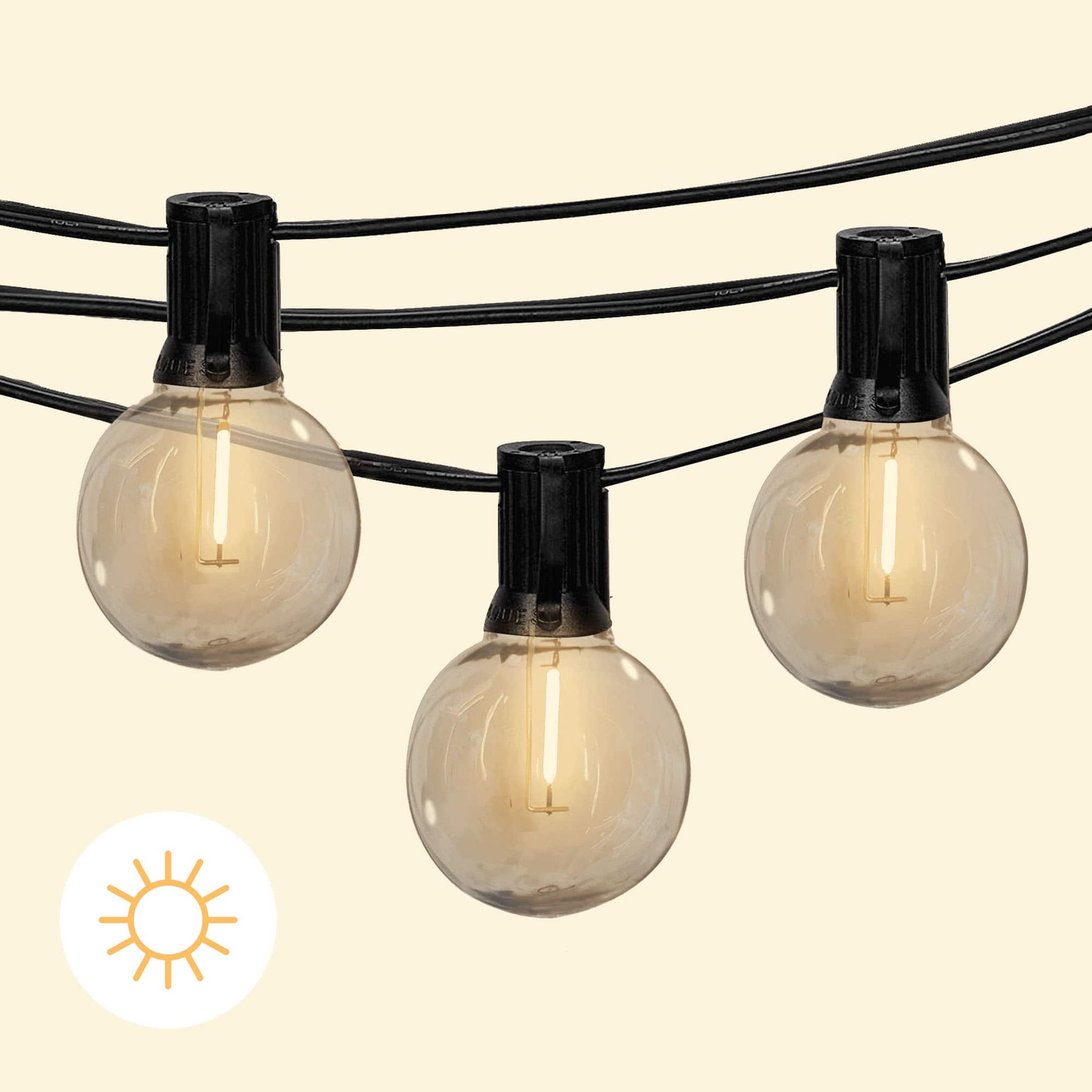 Solar lichtsnoer Goya met transparante ronde lampjes die een warm licht verspreiden, ideaal om buitenavonden te verlichten zonder elektrische aansluiting.